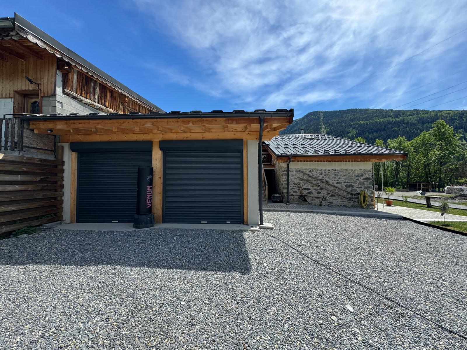 Garage pour moto et vélo